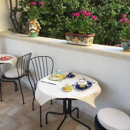 Maison d'hôtes Beb L'alloro 4*